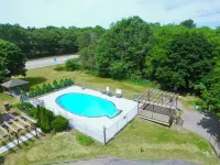 Aquastar Inn - Pools