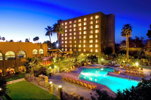 DoubleTree by Hilton Tucson- Reid Park