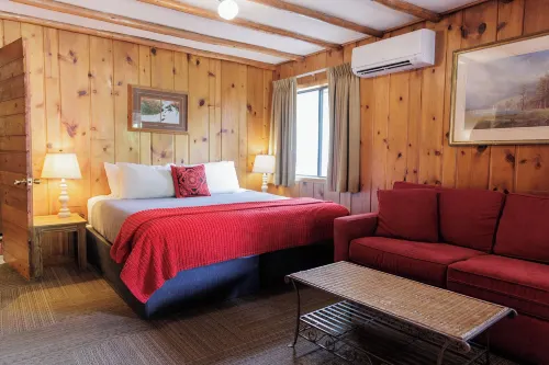 Foot of the Mountain Motel - baignoire