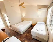 Bateau Bay Hotel - Pysäköinti