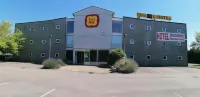 Kyriad Direct Chalon Sur Saone Nord - parking