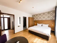 Kron Garden Retreat - 2-Star