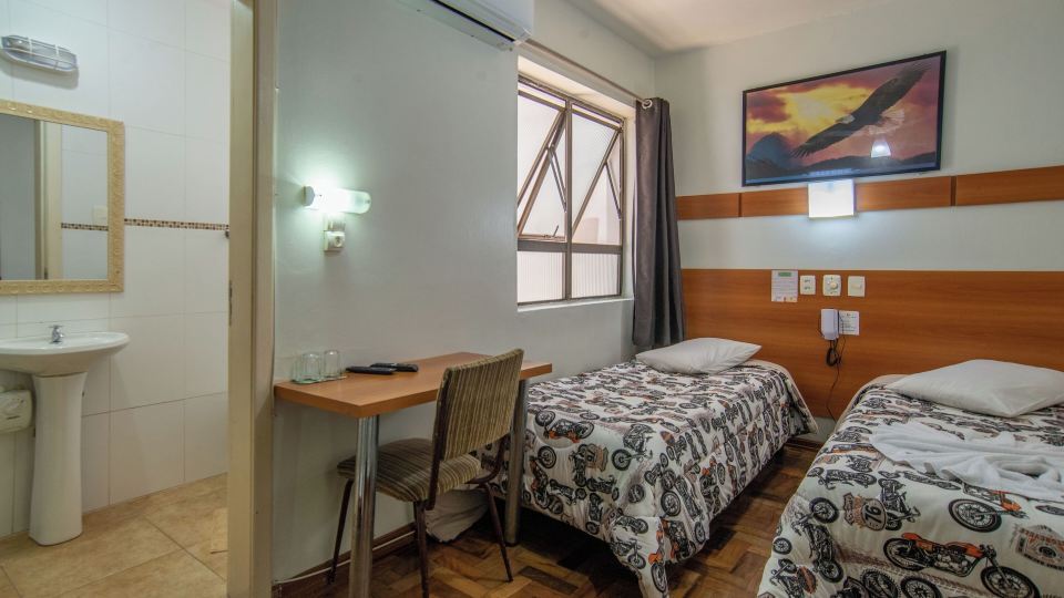 Bandeira Hotel
