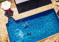 The Oriana Orange - Retro Hotel & Resort - Pools