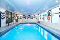 Sandman Hotel & Suites Regina - piscina