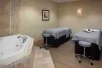 Embassy Suites by Hilton Charlotte Concord Golf Resort & Spa - spa