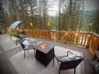 Secluded riverfront RV 7 Miles from Glacier National Park! - 홈스테이