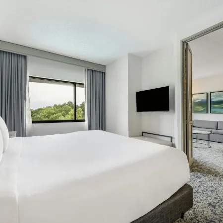 DoubleTree Suites by Hilton Raleigh - Durham