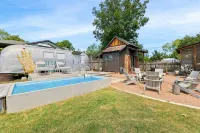 Camp Comfort - Pools