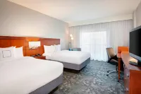 Courtyard by Marriott Savannah Midtown - سبا
