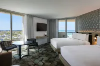 Renaissance Daytona Beach Oceanfront Hotel - بار