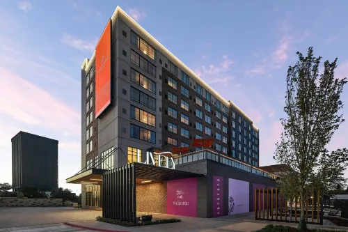 Lively Hotel on Oak Oklahoma City, Tapestry by Hilton - 4-Star