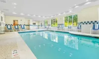 Hampton Inn Nashua - Pet Friendly