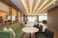 Sandman Signature Ottawa Airport Hotel - Pet friendly