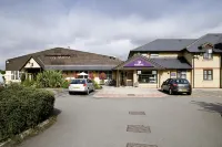 Premier Inn Bedford (Priory Marina) - parking