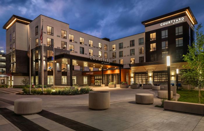 คอร์ทยาร์ดของ Marriott ในย่านดาวน์ทาวน์เซนต์ปอล