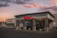 Red Roof Inn Dunn - parking