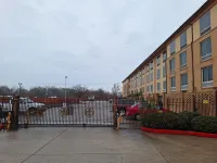 Trident Inn & Suites New Orleans - parkir