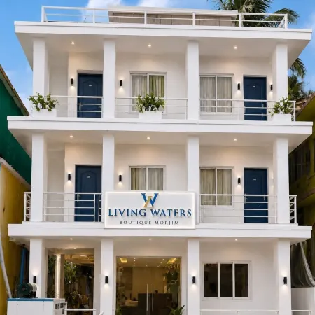 Living Waters Boutique Morjim