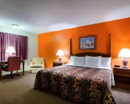 Knights Inn & Suites Emporia - Motels