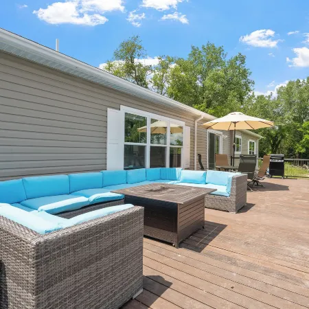 Fish & Relax Fireside: Mink Lake Retreat!