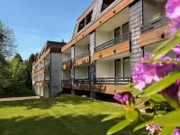 Moderne Wohnung mit Balkon - Pools