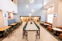 Hampton Inn & Suites McComb - breakfast