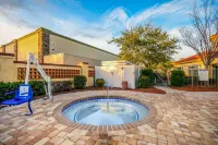 La Quinta Inn & Suites by Wyndham Myrtle Beach Broadway Area - Hot Tub