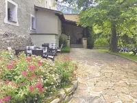 Burg Biedenegg, Niedermontani Hotels in Fliess