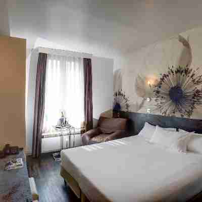 Hotel Vivaldi Puteaux Rooms