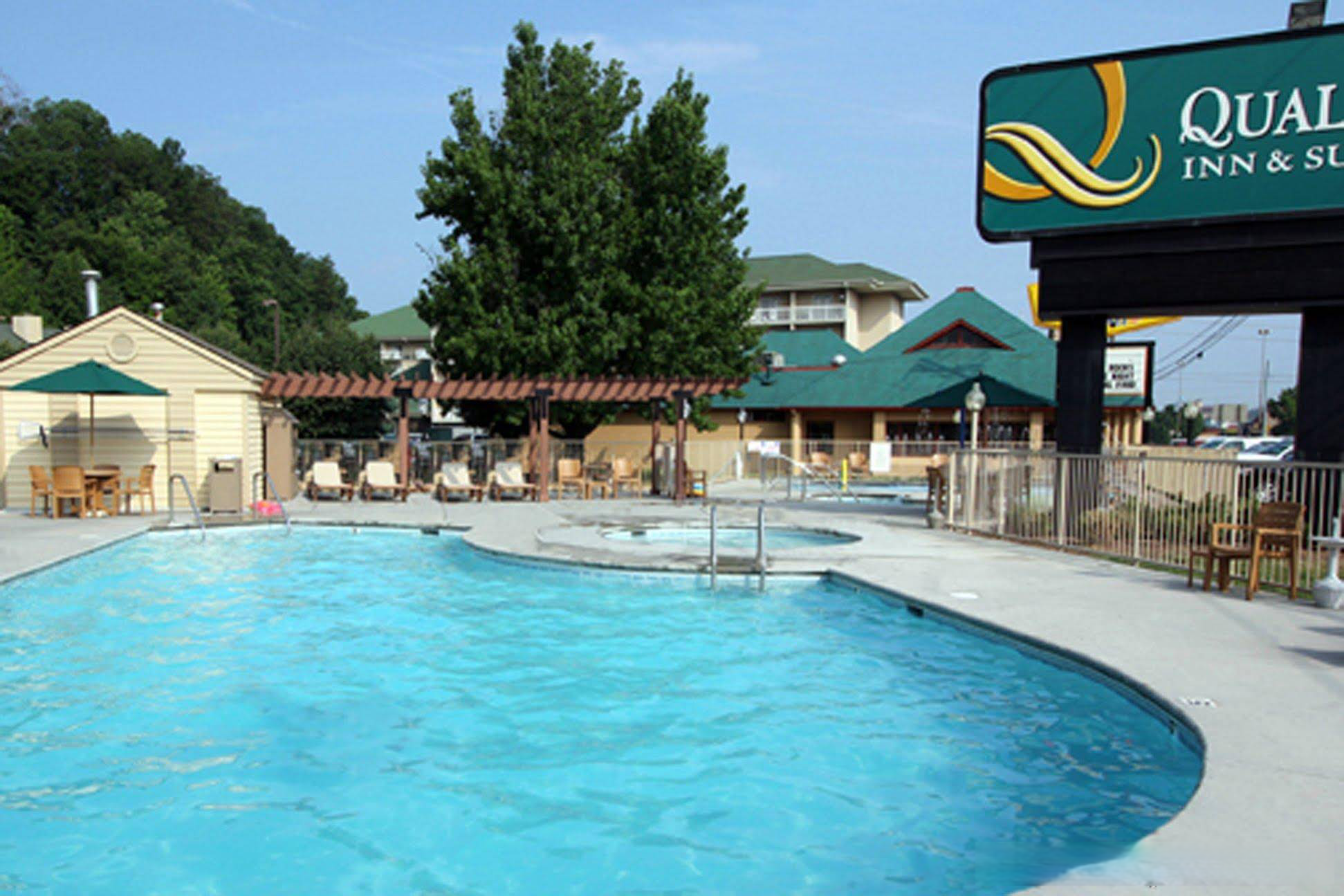 Quality Inn & Suites at Dollywood Lane