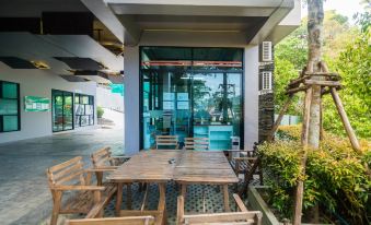 Et420 - Pool View Patong Studio with Pool and Shuttle to Beach