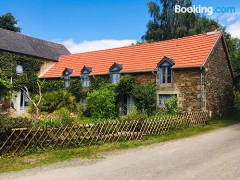 塔榭柏華大門酒店