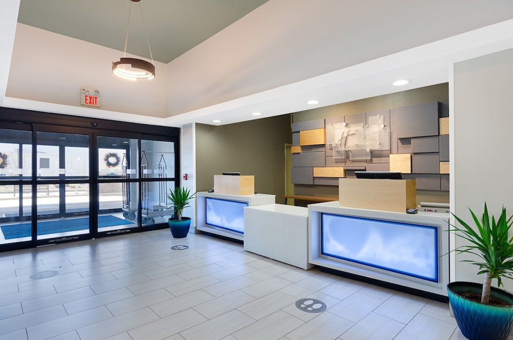 Holiday Inn Express Hotel & Suites Weston, an Ihg Hotel