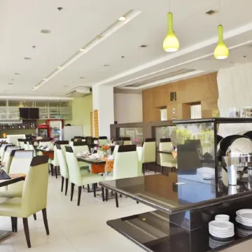 Alpa City Suites Hotel