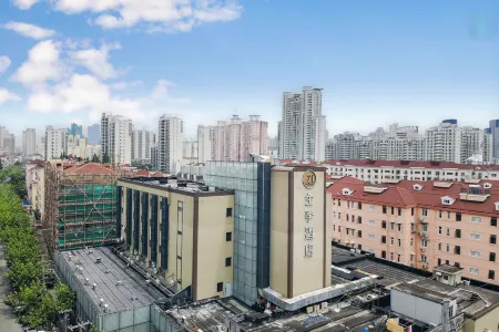 JI Hotel (Shanghai Everbright Liuzhou Road) Отели рядом с достопримечательностью «Shanghai Institute of Technology (Guilin Road)»