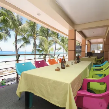Bamboo Beach Resort & Restaurant