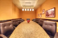 Embassy Suites by Hilton Laredo Отели в г. Ларедо