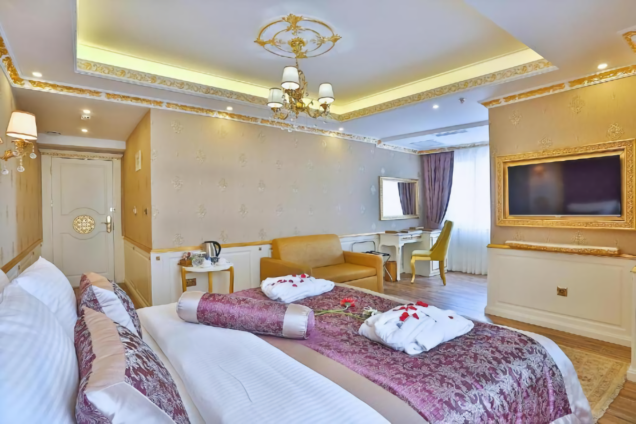 Hotel Emirhan Palace