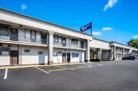 Knights Inn Trevose Hotels in Bensalem