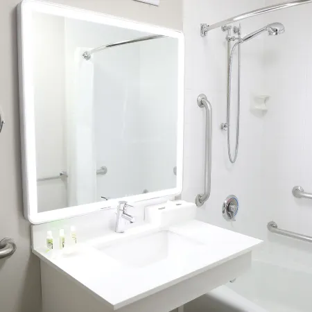 Holiday Inn CHICAGO OAKBROOK by IHG
