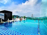 Mirage Express Patong Phuket Hotel - Kolam Renang