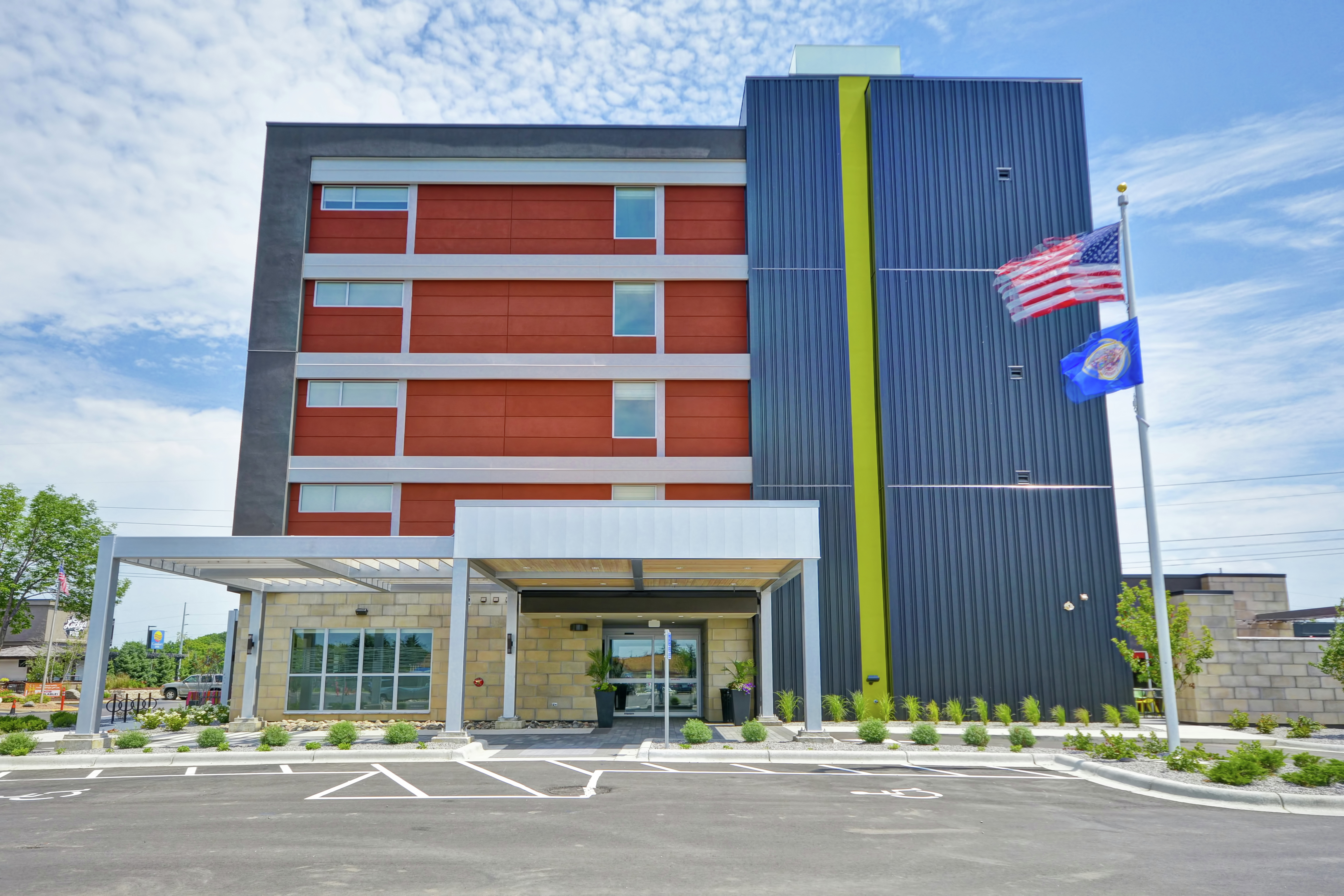 Home2 Suites by Hilton Plymouth, MN