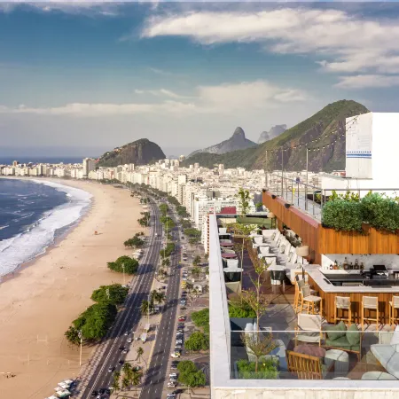 Hilton Copacabana Rio de Janeiro Отели рядом с достопримечательностью «Пляж Урка»