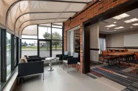 Waterloo Suites Hotel, Trademark Collection by Wyndham Hotels in Woolwich