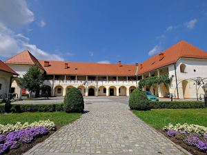 Chalet Podgorje with Pool