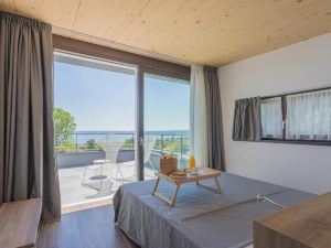 Insula Felix - Deluxe Double Room with Balcony and Sea View