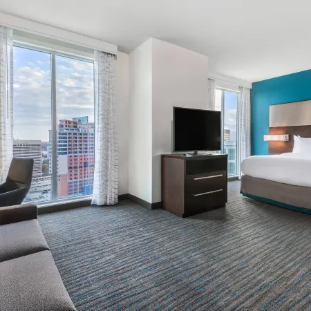 Residence Inn Charlotte City Center Отели рядом с достопримечательностью «Банк оф Америка Стадиум»