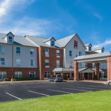 Red Roof Plus+ & Suites Birmingham - Bessemer