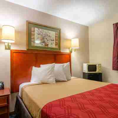 Rodeway Inn Rooms